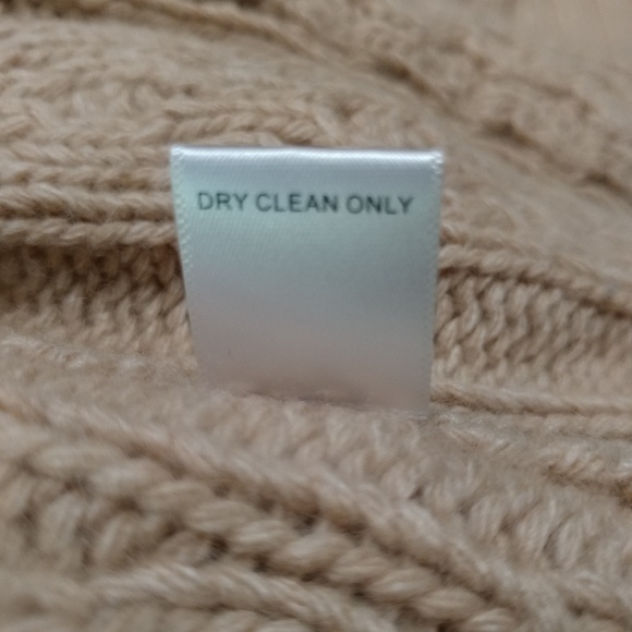 BR Wool/Angora/Cashmere Cableknit Cardigan - Picture 6 of 6